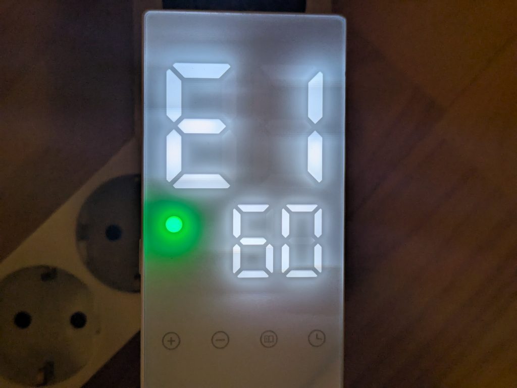 Thermostat der Heidenfeld HF-HP 105 Infrarotheizung (3)