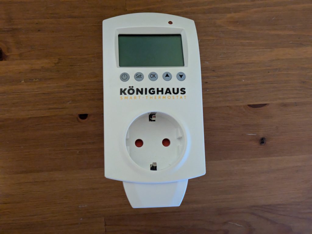 Thermostat der Könighaus P1000 Infrarotheizung von vorne