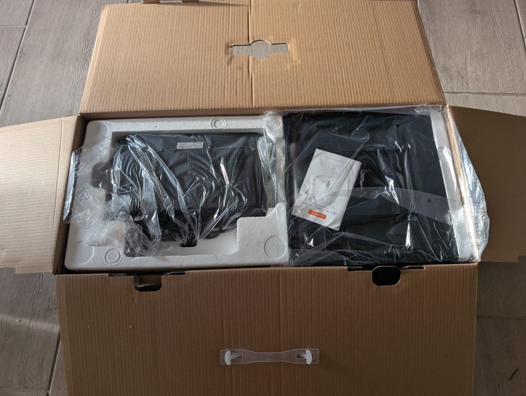 Uwant D100 Saugwischer Verpackung geöffnet