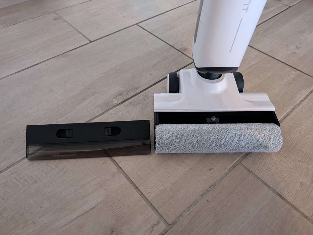 Uwant D100 Saugwischer Walzenabdeckung abgenommen