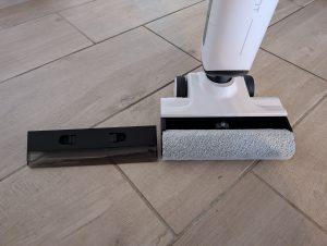 Uwant D100 Saugwischer Walzenabdeckung abgenommen