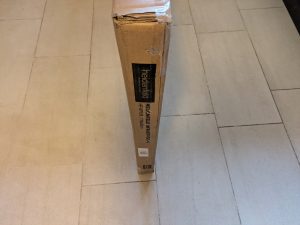 Verpackung der Heidenfeld HF-HP 105 Infrarotheizung von der Seite