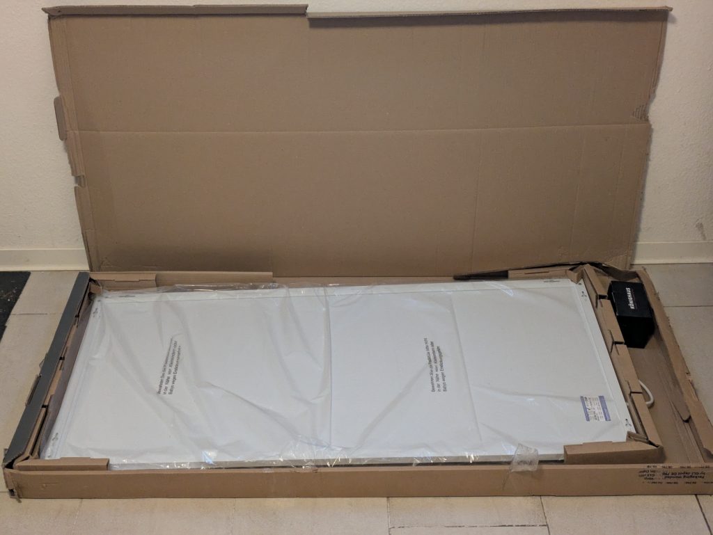 Verpackung der Könighaus P1000 Infrarotheizung geöffnet