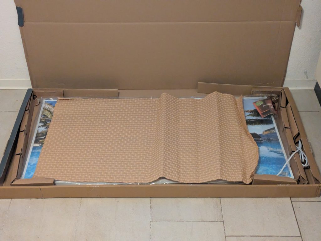 Verpackung der Könighaus Panorama Infrarotheizung geöffnet