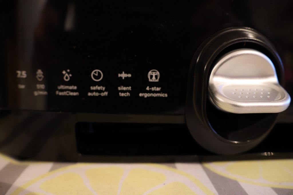 Braun CareStyle 5 IS5249BK Dampfbügelstation Ablassschraube