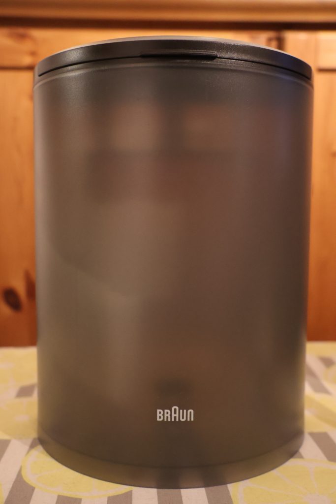 Braun CareStyle 9 IS 9090 Dampfbügelstation Wassertank stehend Vorderseite