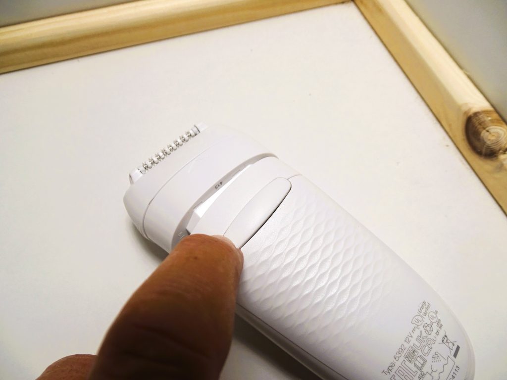 Braun Silk-épil 5 5-011 Entriegelungstaste