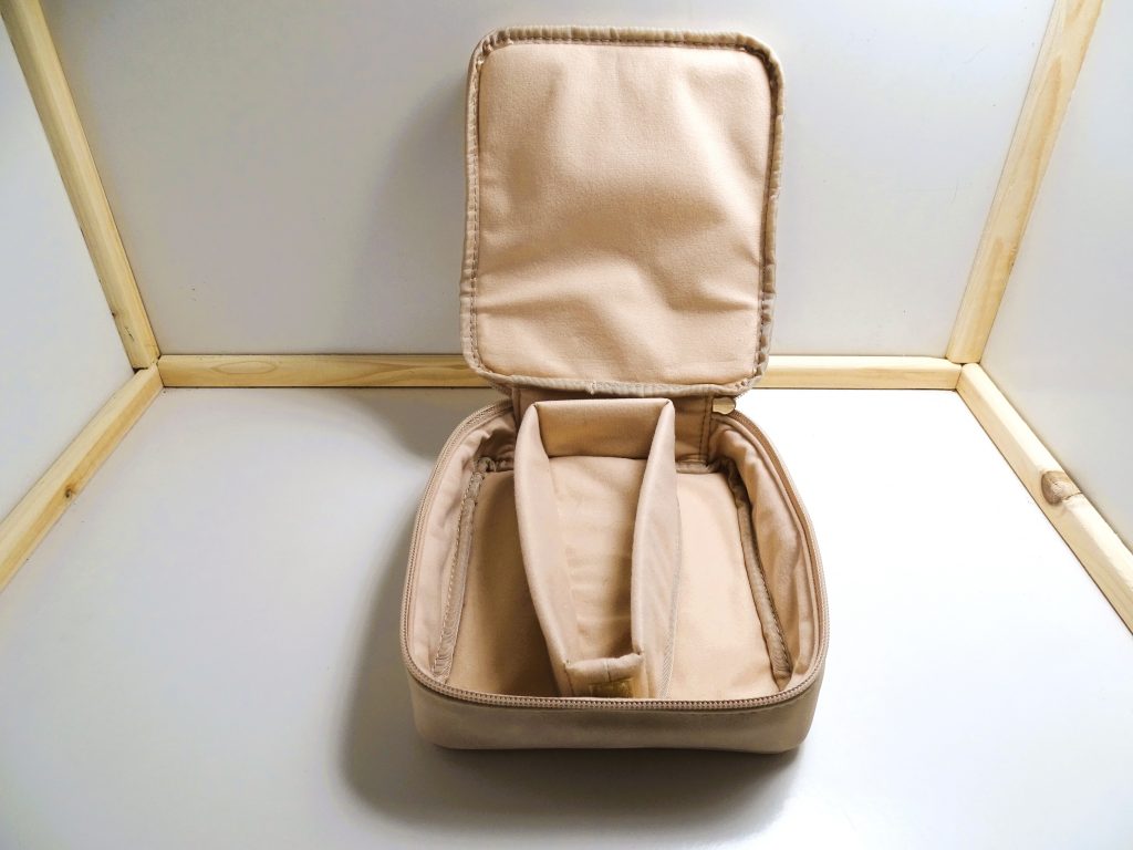 Braun Silk-épil 9 Epilierer Kosmetiktasche offen