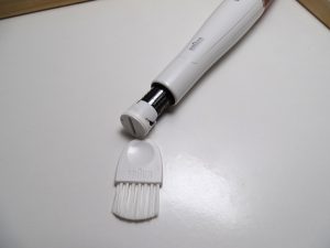 Braun Silk-épil 9 FaceSpa Batteriefach offen