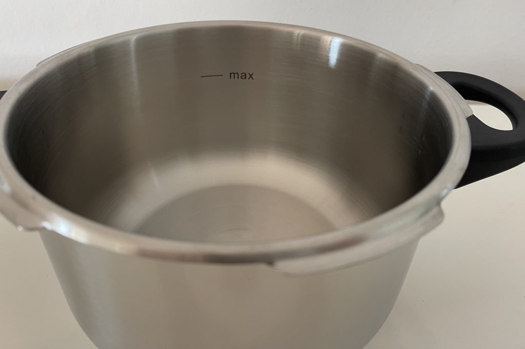 ELO Praktika XS Schnellkochtopf Skala im Topf
