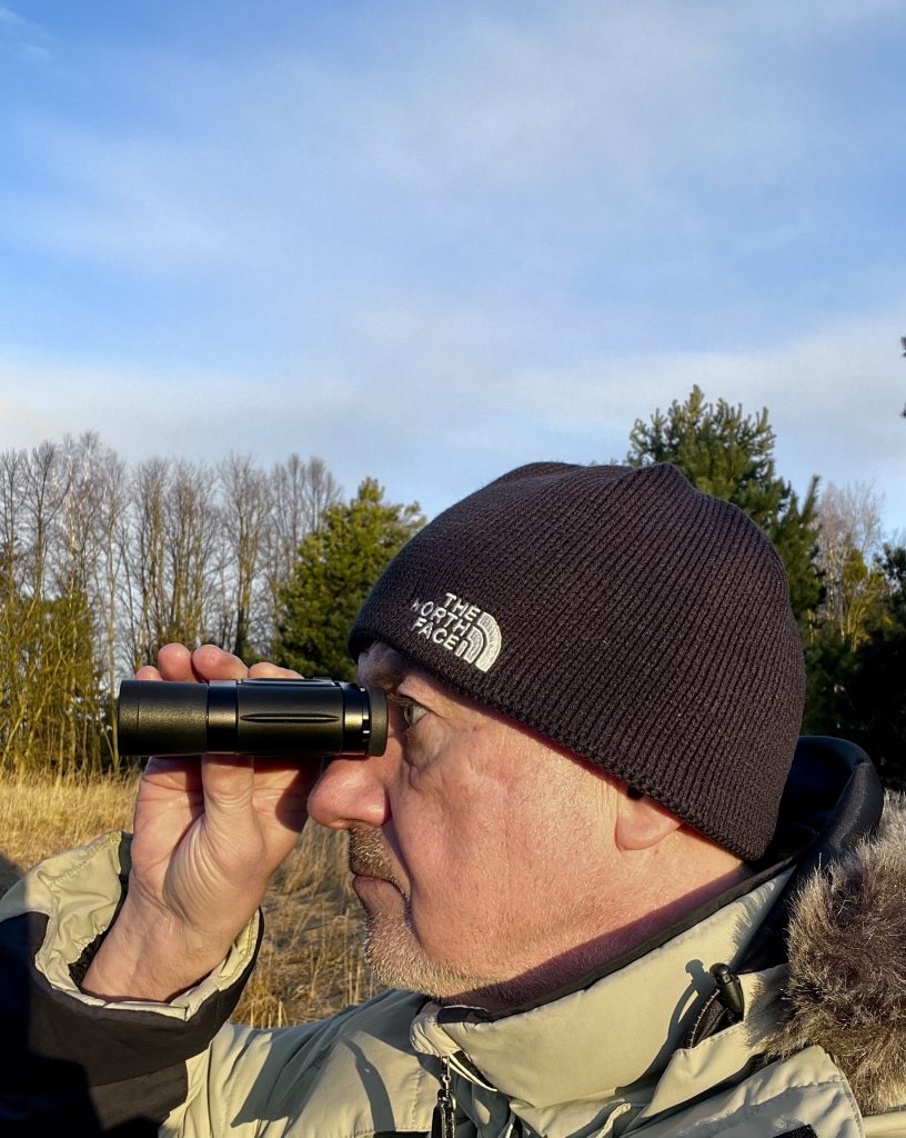 Leica Trinovid 10x25 BCA Fernglas im Einsatz