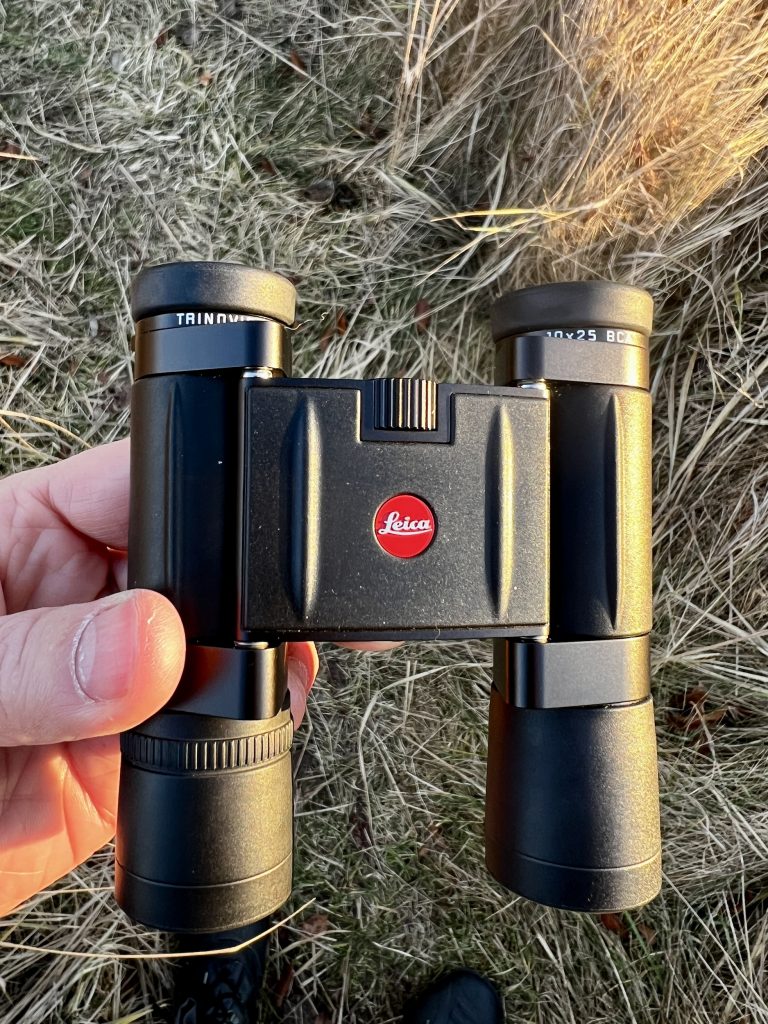 Leica Trinovid 10x25 BCA Fernglas im Einsatz