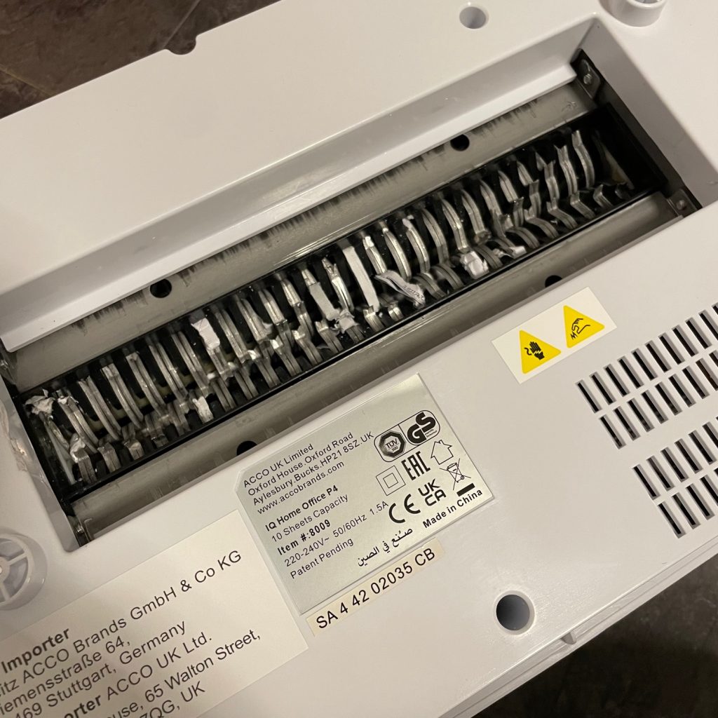 Leitz IQ Home Office Aktenvernichter nach dem Test