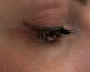 Nanolash Wimpern- und Augenbrauenserum Ergebnis nach 4 Wochen