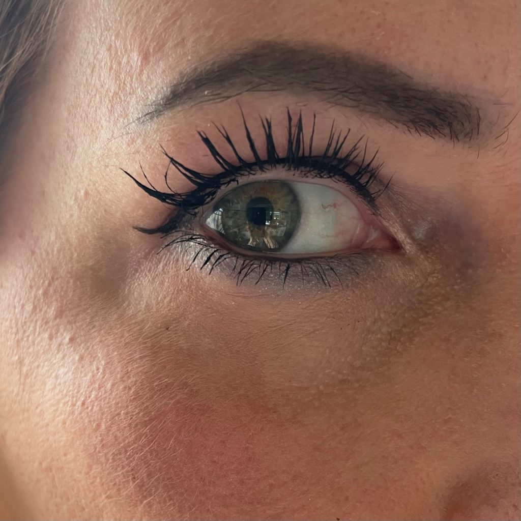 RefectoCil® Lash & Brow Booster Wimpernserum Wimpern nach 4 Wochen