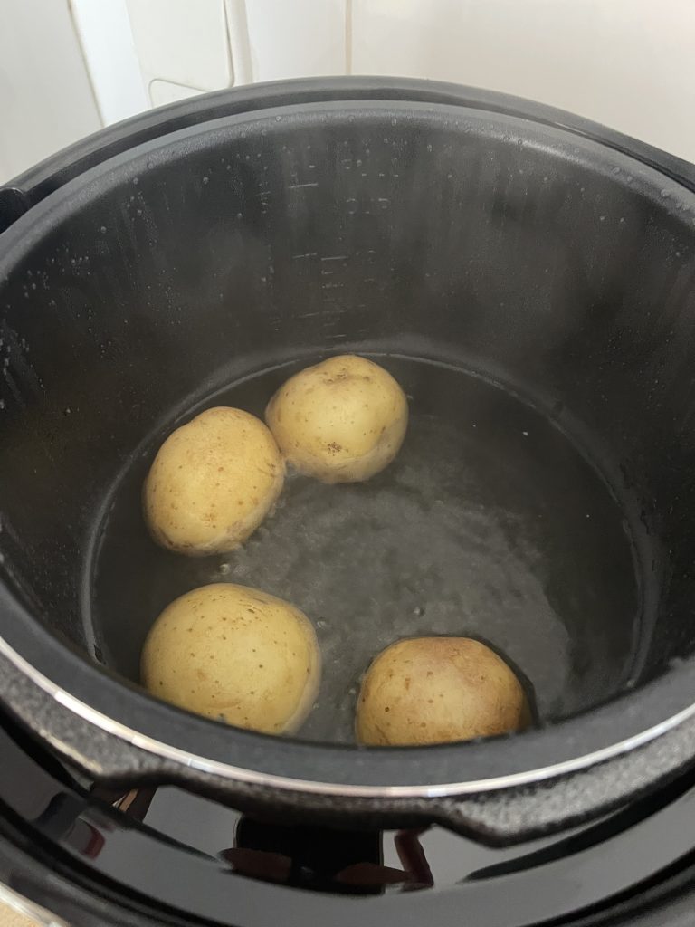 TZS First Austria ‎FA-5130 Schnellkochtopf Kartoffeln nach beendeter Garzeit
