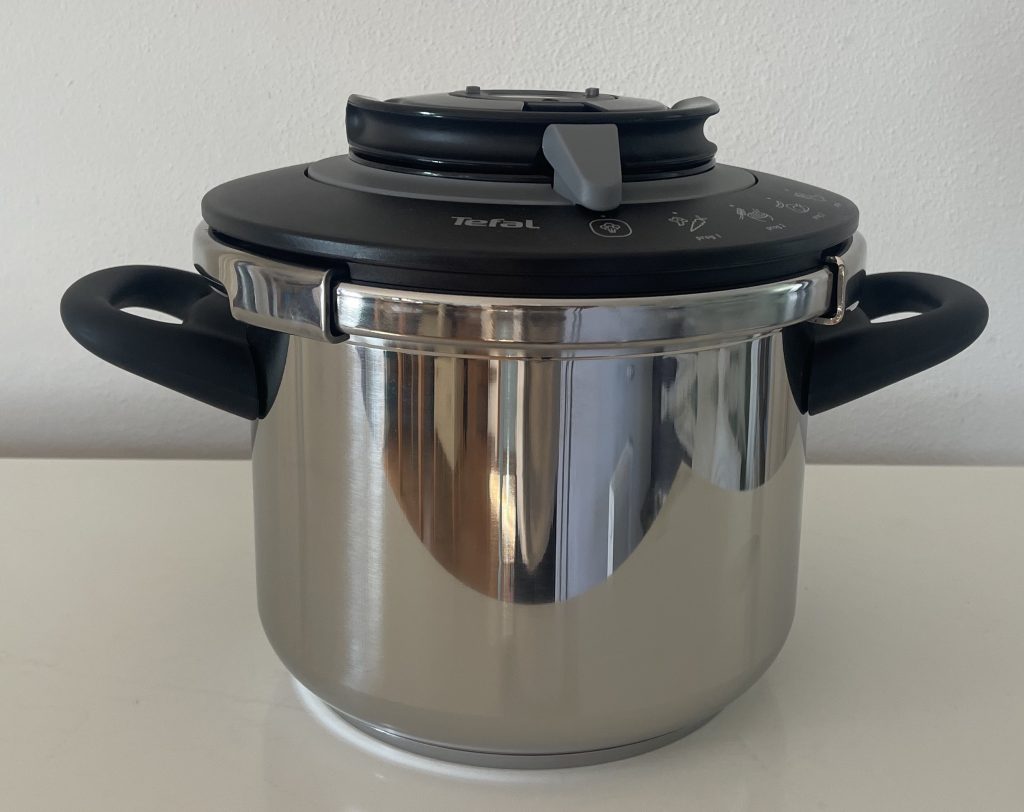 Tefal Clipso+ CHEF P45507 Schnellkochtopf von der Seite