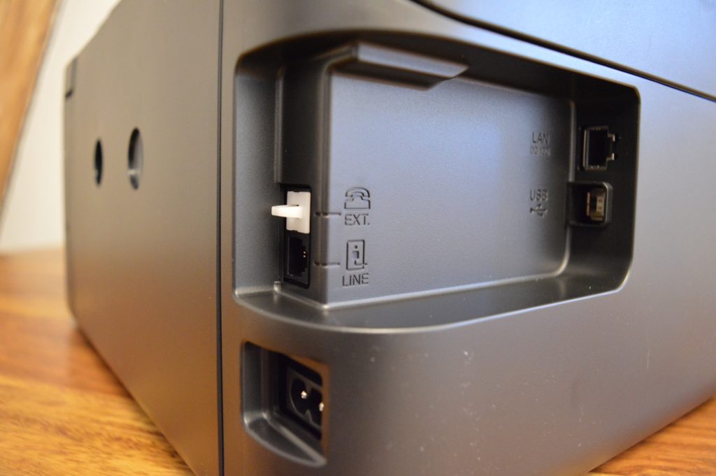 Epson EcoTank ET-4850 Drucker Anschlüsse Detailansicht