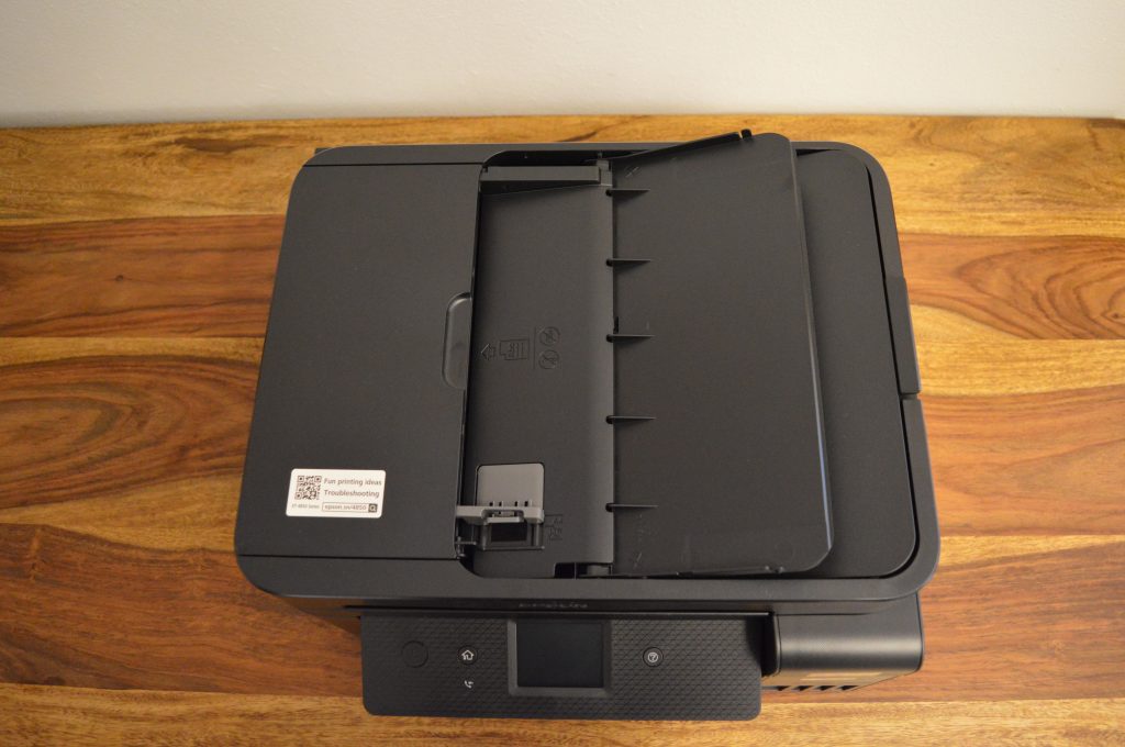 Epson EcoTank ET-4850 Drucker mit geöffnetem Dokumenteneinzug
