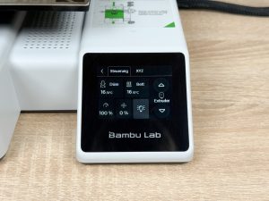 Bambu Lab A1 Mini 3D-Drucker Detail Steuerrung 1