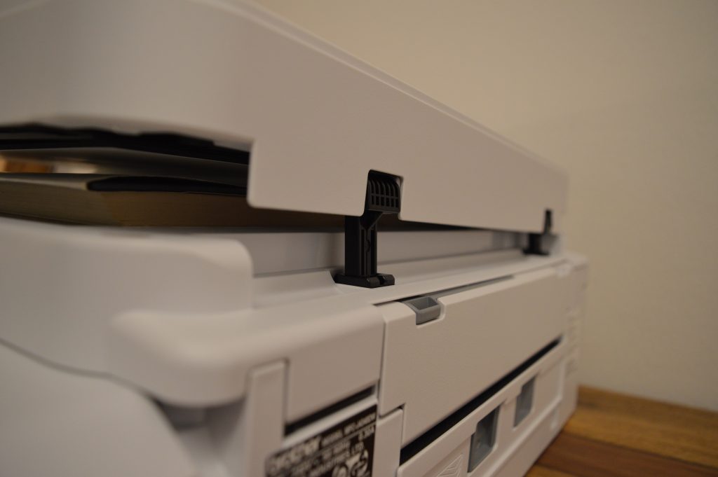 Brother MFC-J4340DW Drucker Flachbettscanner Scharnier Seitenansicht