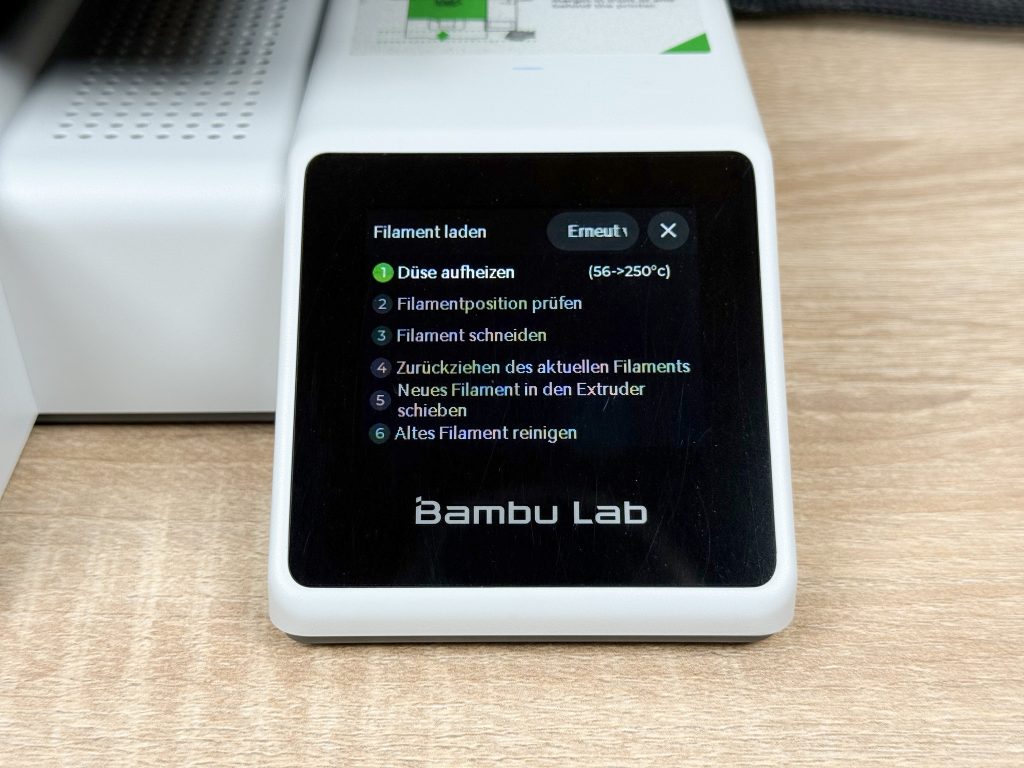 Bambu Lab A1 Mini 3D-Drucker Detail Laden Filament 2