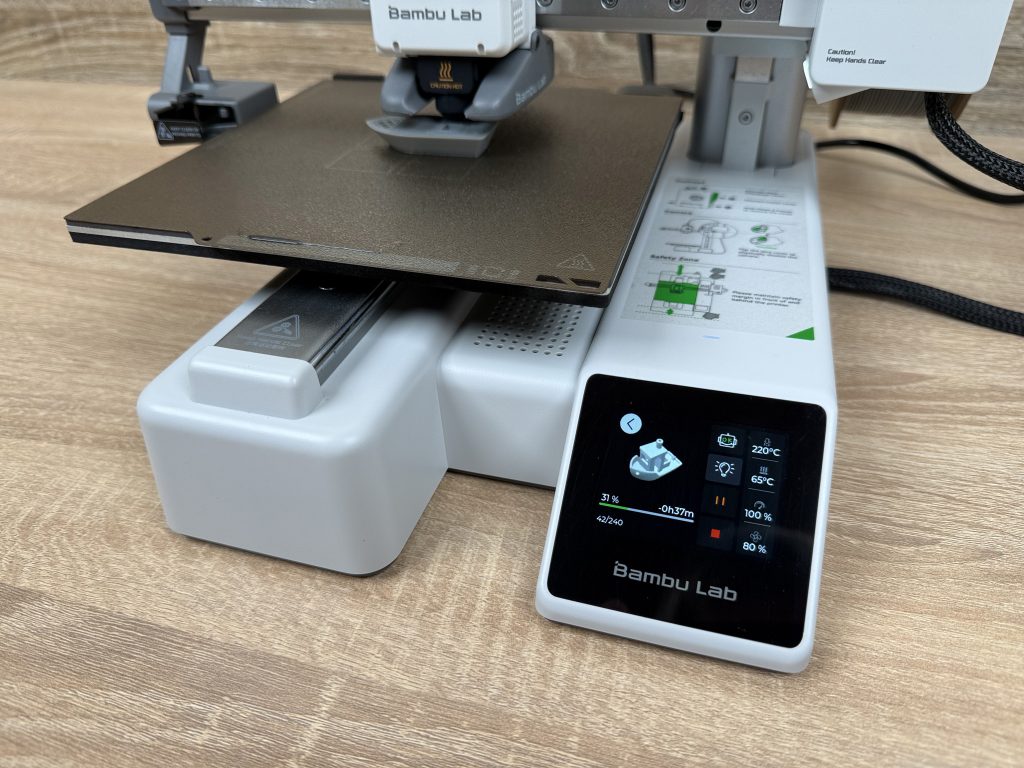 Bambu Lab A1 Mini 3D-Drucker Bildschirmanzeige während des Druckens