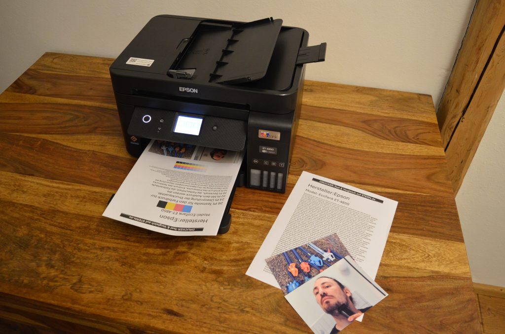 Epson EcoTank ET-4850 Drucker mit Testausdrucken