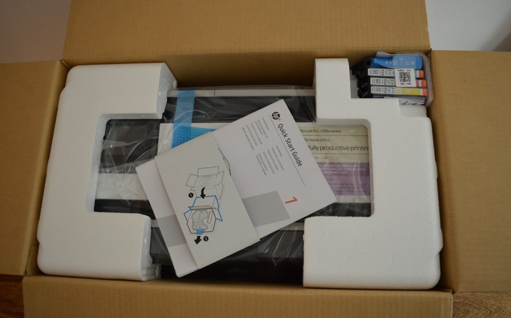 HP OfficeJet Pro 8132e Drucker Verpackung geöffnet