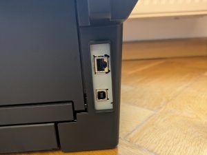 Anschlüsse des Brother DCP-L2550DN Multifunktionsdruckers