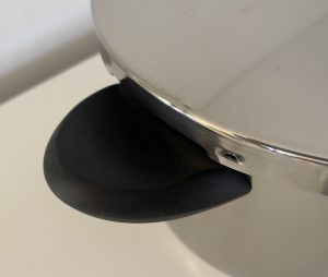 BRA Vitesse Schnellkochtopf Nahaufnahme Kurzgriff