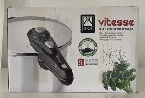 BRA Vitesse Schnellkochtopf im Karton von vorne
