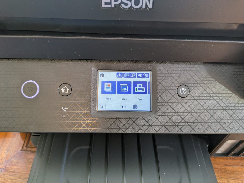 Bedienfeld des Epson EcoTank ET-4850 Multifunktionsdruckers in der Nahansicht