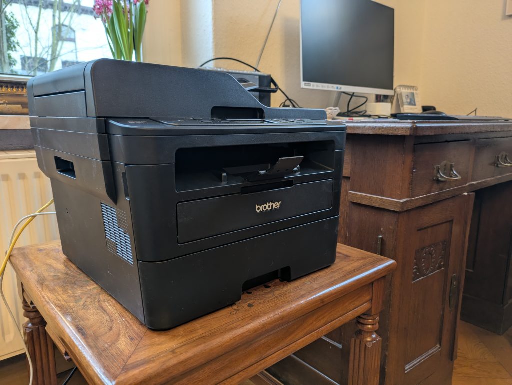 Brother DCP-L2550DN Multifunktionsdrucker Titelbild v1