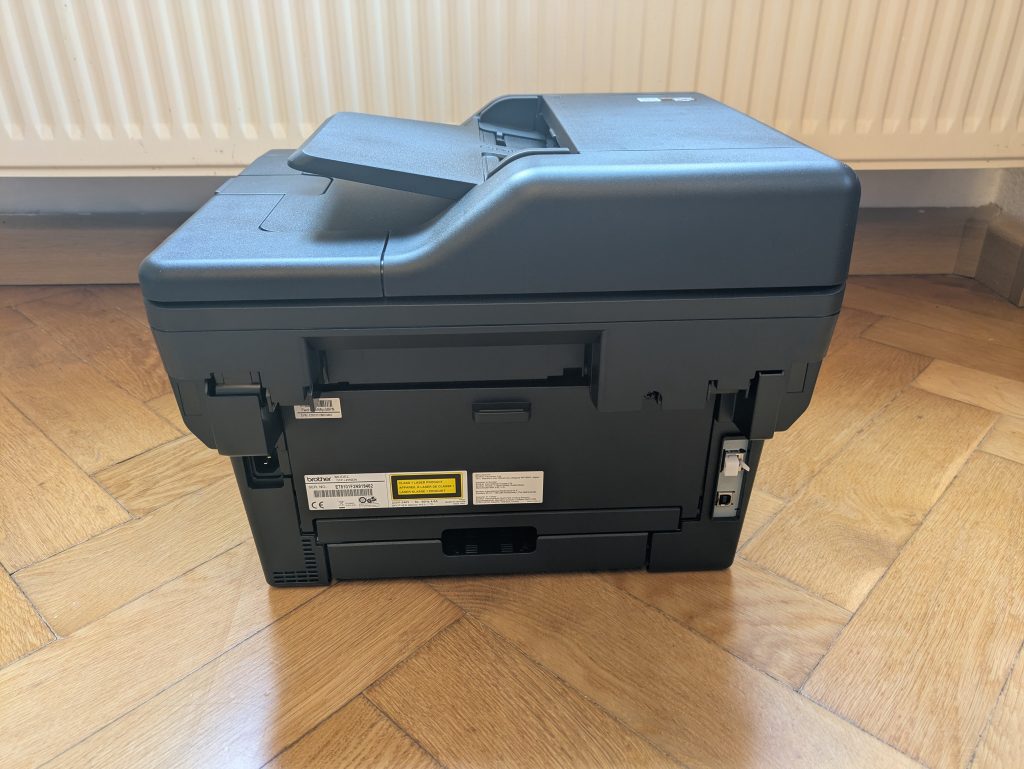 Brother DCP-L2550DN Multifunktionsdrucker von Links