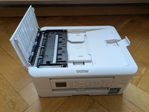 Brother MFC-J1010DW Multifunktionsdrucker von oben geöffnet