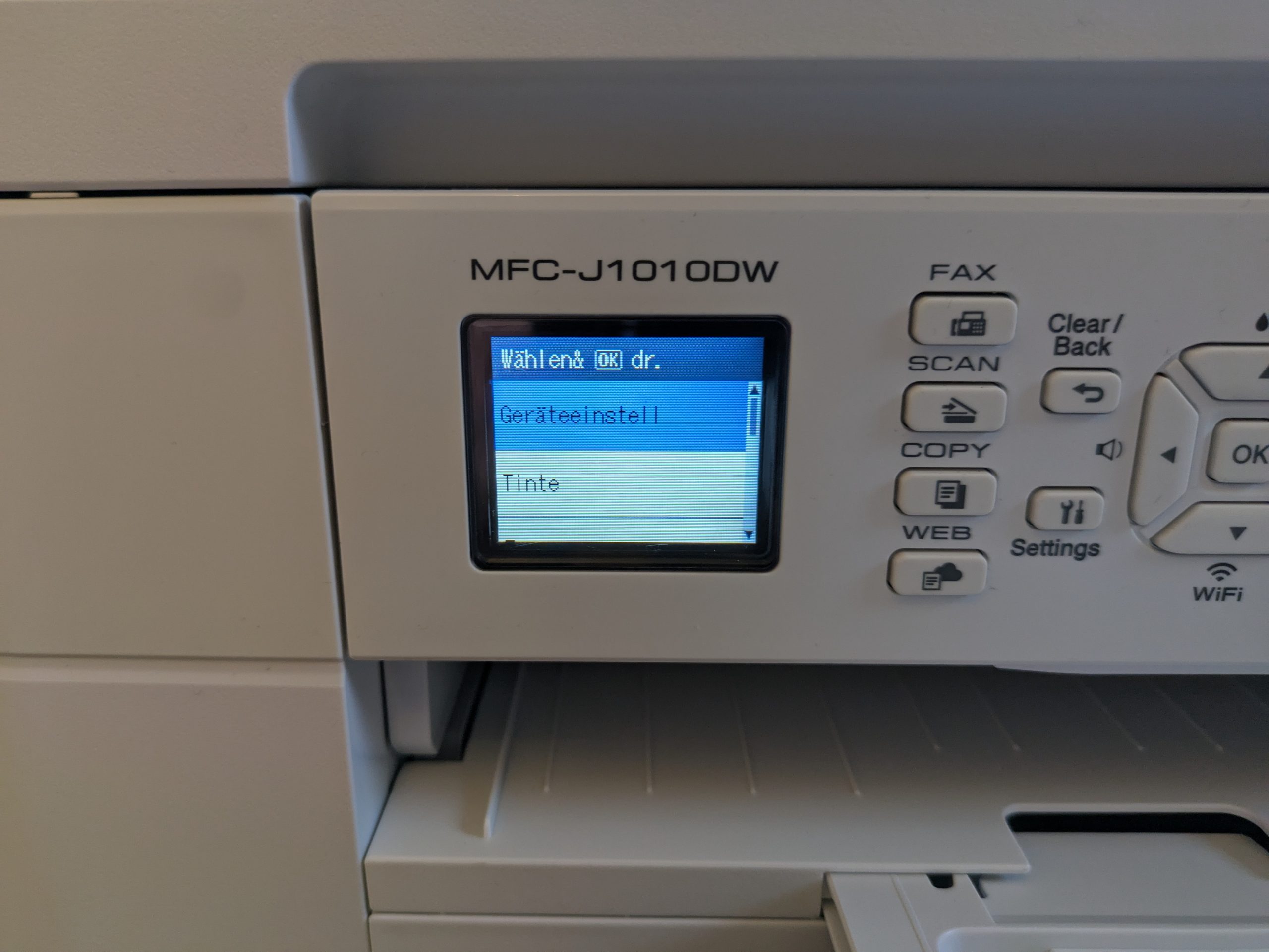 Display des Brother MFC-J1010DW Multifunktionsdruckers (2)