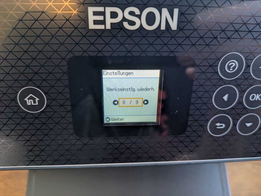 Display des Epson EcoTank ET-2870 Multifunktionsdruckers