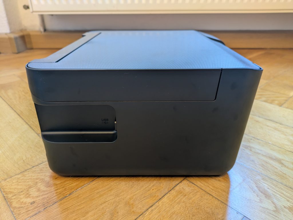 Epson EcoTank ET-2870 Multifunktionsdrucker von rechts (2)