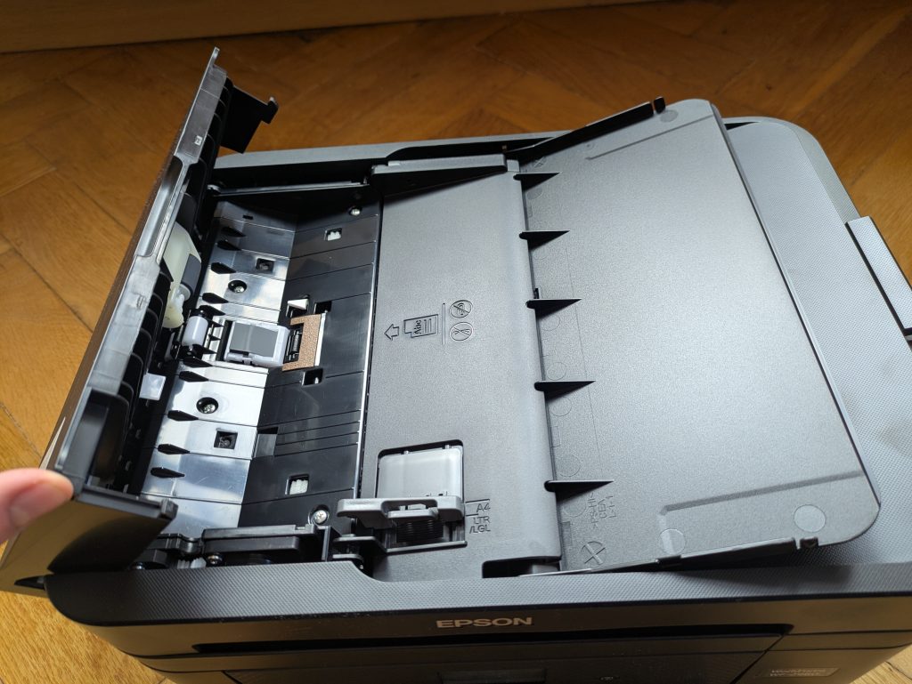 Epson WorkForce WF-2960DWF Multifunktionsdrucker von oben aufgeklappt