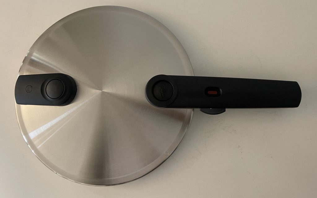 Fissler Vitaquick® Premium Schnellkochtopf Deckel von oben