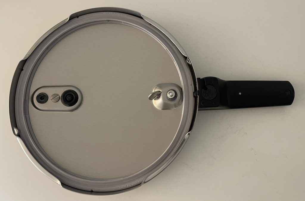 Fissler Vitaquick® Premium Schnellkochtopf Deckel von unten