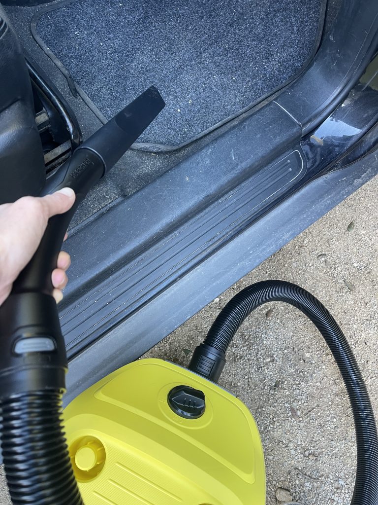 Kärcher WD 3 V-17/4/20 Nass-Trockensauger Auto-Verwendung