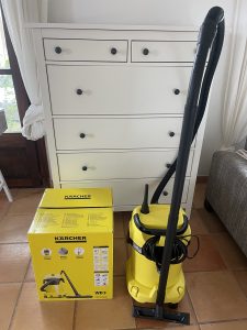 Kärcher WD 3 V-17/4/20 Nass-Trockensauger montiert