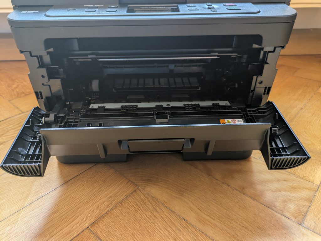 Toner-Steckplatz des Brother DCP-L2550DN Multifunktionsdruckers