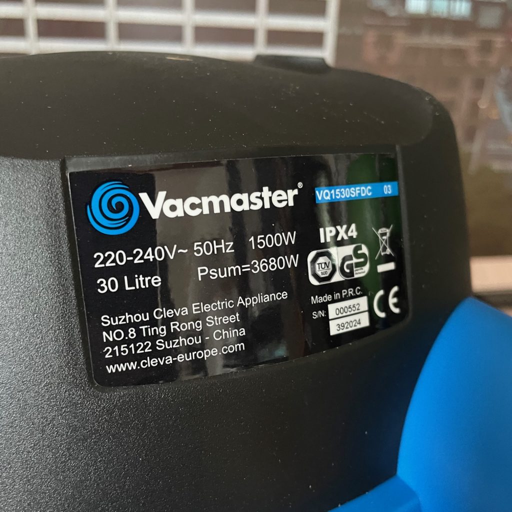 Vacmaster VQ1530SFDC Nass-Trockensauger Typenschild