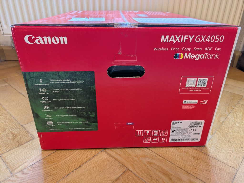 Verpackung des Canon Maxify GX4050 Multifunktionsdruckers von Links