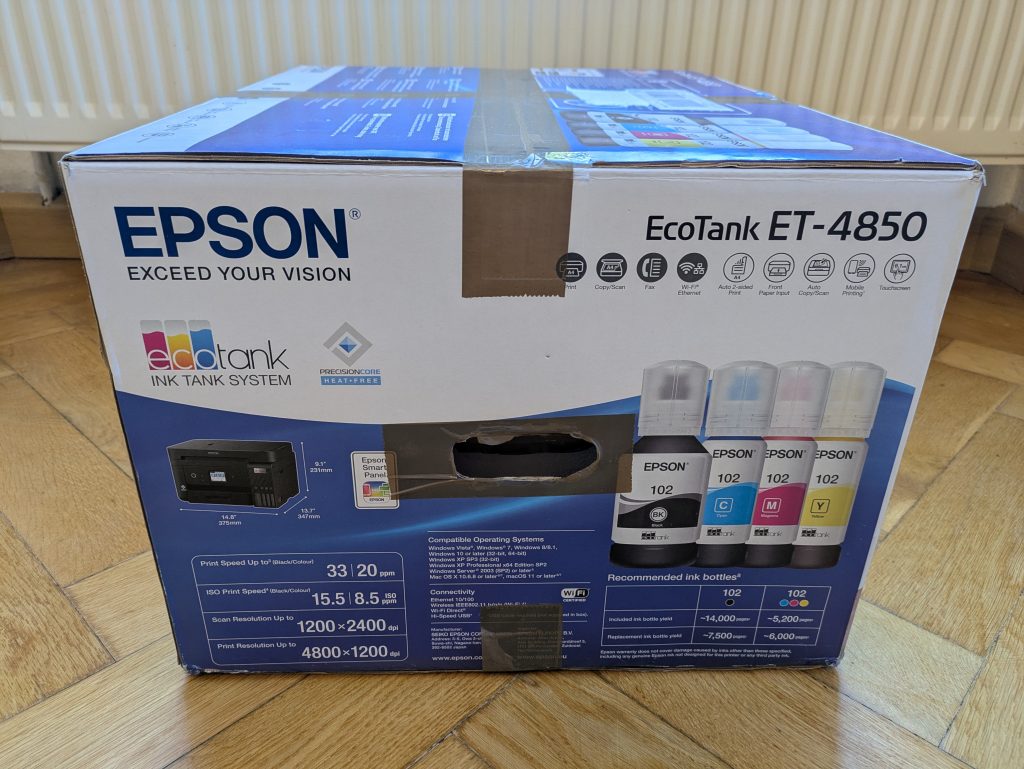 Verpackung des Epson EcoTank ET-4850 Multifunktionsdruckers von Links