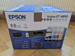 Verpackung des Epson EcoTank ET-4850 Multifunktionsdruckers von Links
