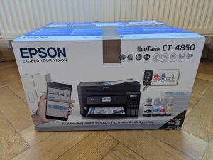 Verpackung des Epson EcoTank ET-4850 Multifunktionsdruckers von hinten